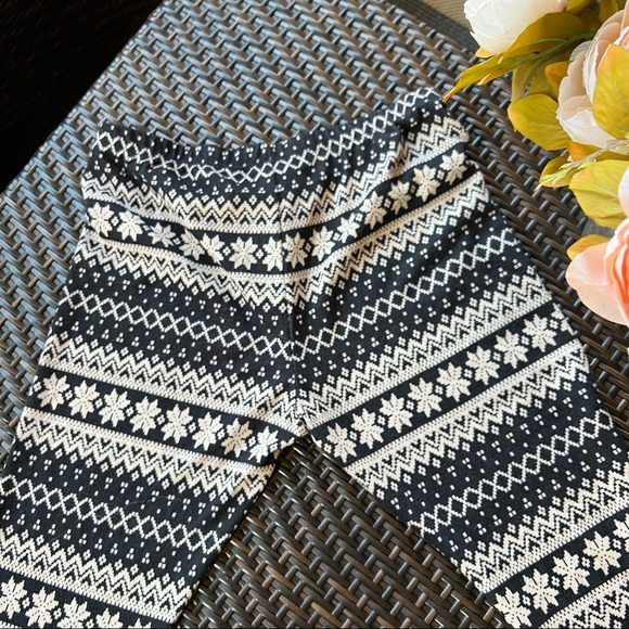 PINK ROSE | Leggings Pajama Pants - Picture 4 of 12